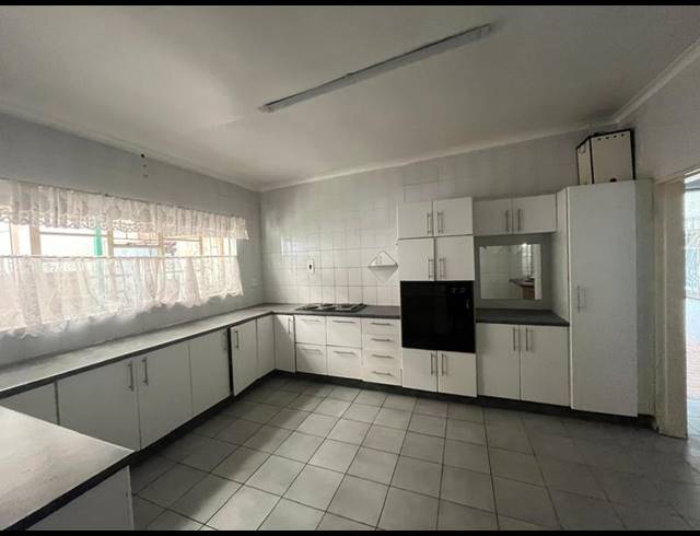 5 BEDROOM HOUSE FOR SALE IN ALAN MANOR